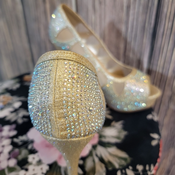 Champagne Gold Peeptoe HEELS - Picture 5 of 11